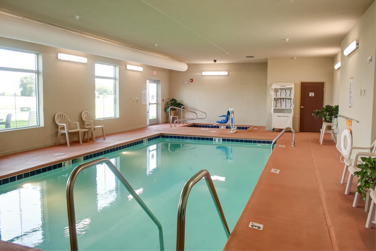 Cobblestone Hotel And Suites - Jefferson 외부 사진