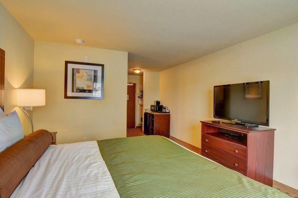 Cobblestone Hotel And Suites - Jefferson 외부 사진